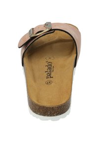 Braune Leder-Sandale mit Fußbett, Zehenriemen, verstellbarem metallischem Schnallenverschluss, Kork-Zwischensohle und strukturiertem weißen Gummiaußensohle.