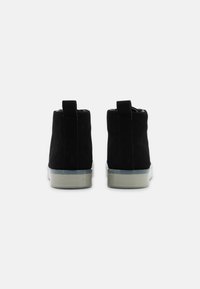 Calvin Klein TOP LACE UP  - Sapatilhas de cano alto - black