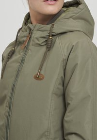 Oxmo OXTekla - Chaqueta de entretiempo - dusty olive