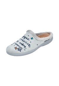 Zapatilla gris sin cordones con suave forro de piel, estrellas bordadas y texto en español en la parte superior, ideal para usar en interiores y para mayor comodidad.