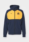 OLYMPIQUE MARSEILLE PUMATECH TRACK JACKET - Fanartikel - club navy/clementine