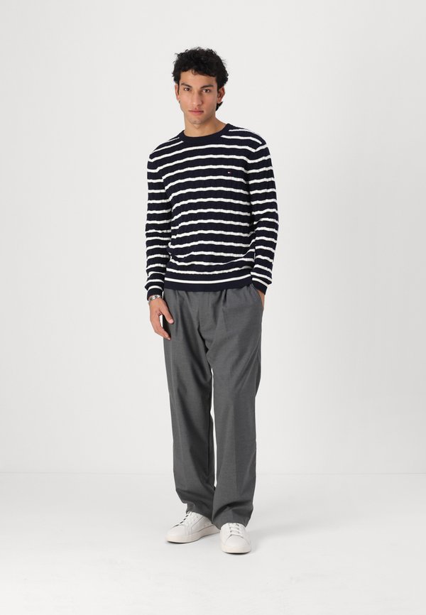 CLASSIC CABLE CREW NECK - Jumper2