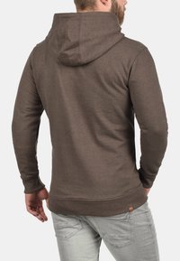 Blend BHHULKER - Majica s kapuljačom i patentnim zatvaračem - brown