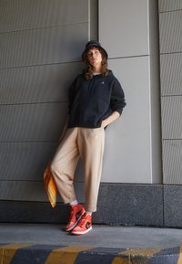 Jordan W J FLIGHT HOODIE CORE - Kapucnis pulóver - black/white