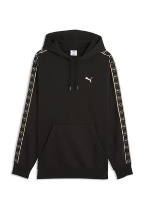 Zwarte hoodie met voorzak, capuchon met trekkoord, wit Puma-logo op de borst en merkstrepen langs de mouwen met gele bies.