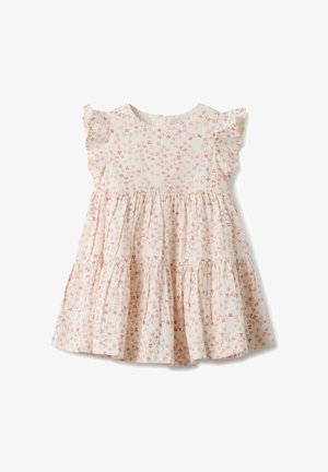 Vestito per bambino color crema con stampe di piccoli fiori rosa e beige, maniche a volant e gonna a balze su sfondo bianco.