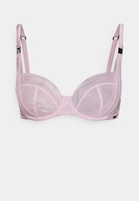 Sutiã rosa em malha com aro, feito de um tecido semi-transparente, com costuras intrincadas, alças ajustáveis e um pequeno logo perto do fecho de gancho.