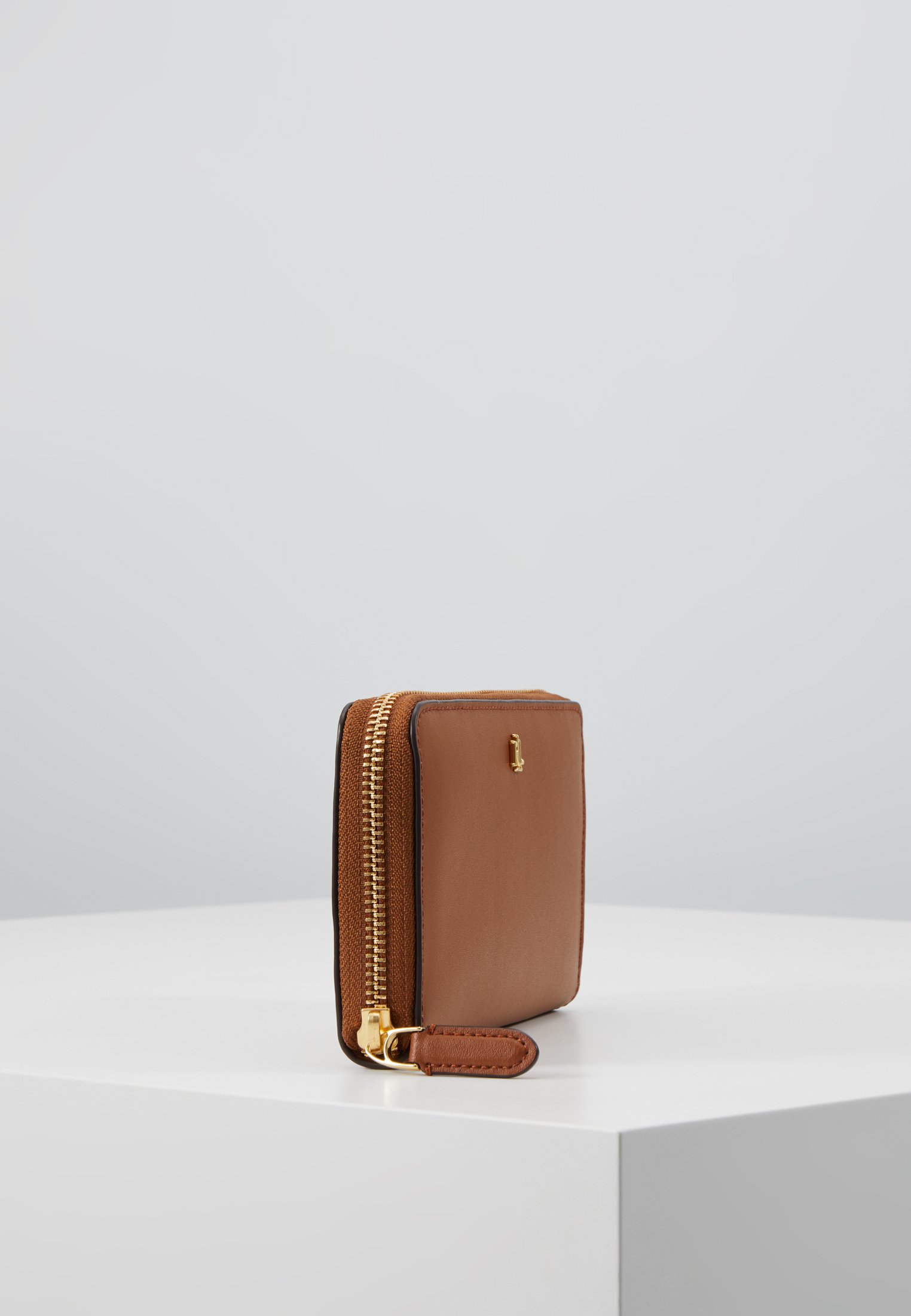 ralph lauren leather continental zip wallet