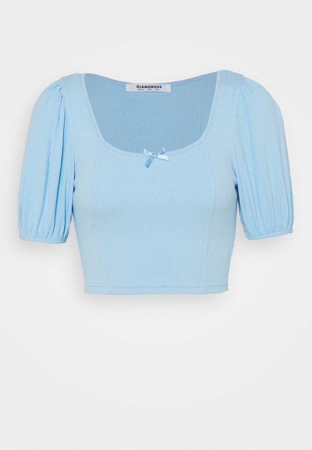 BOW FRONT SCOOP CROP WITH PUFF SHORT SLEEVES - Printtipaita - baby blue