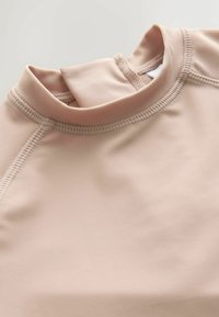 Neizvēlēts, neutral