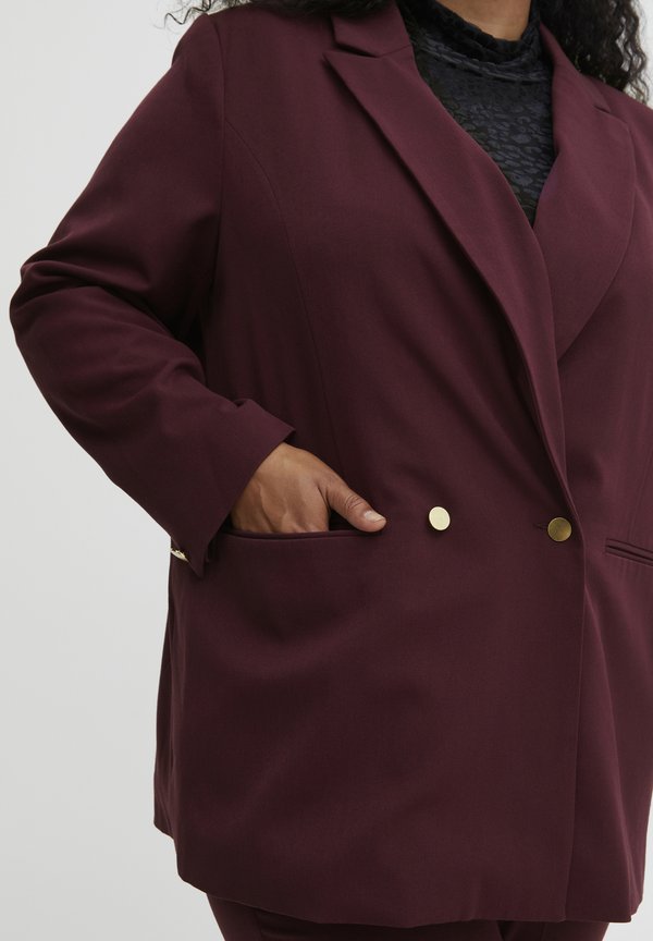 FPNola - Blazer - winetasting3