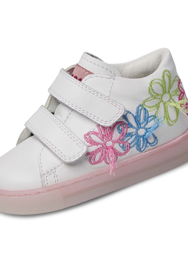 YLORIA  – Klettschuh – weiß rosa