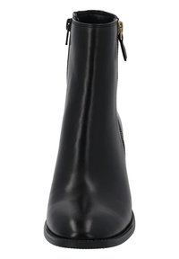 Czarny botek do kostki z gładkiej syntetycznej skóry, z boku zamek błyskawiczny, okrągły czubek i płaska gumowa podeszwa; minimalistyczny design bez zdobień.