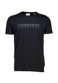 Sort bomulds T-shirt med korte ærmer og rund hals, med teksten "COPENHAGEN LINDBERGH" i grå over brystet. Glat tekstur.