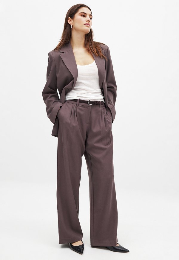WIDE MID WAIST - Stoffhose - soft plum