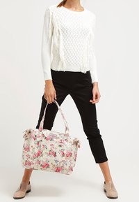 Object Jumper - off-white