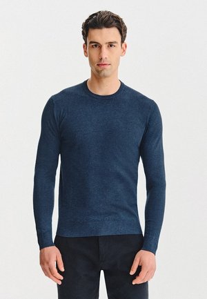 - Sweter