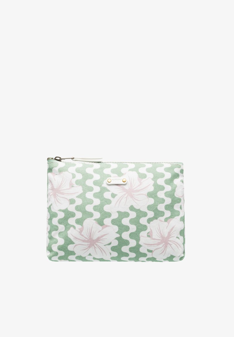 Puzdro s kvetinovým vzorom na zelenom pozadí a bielym vlnitým dizajnom. Obsahuje svetloružové ibiškové kvety a kovový zips.