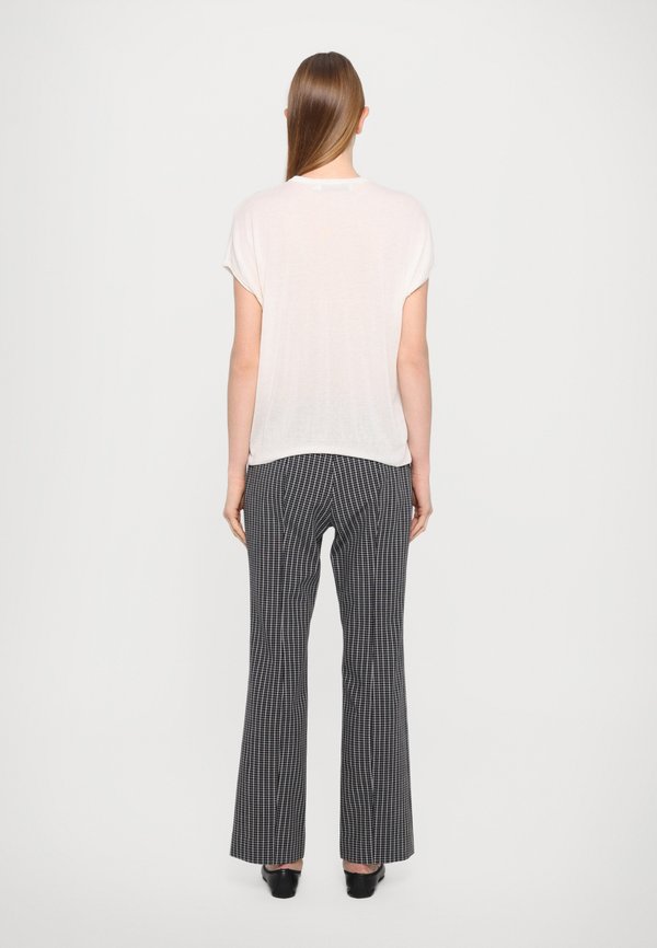 ARES SHIRT - Basic T-shirt - ivory3