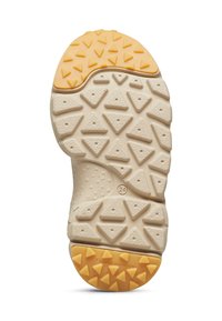 Guma podešve boty v béžové a žluté barvě, s texturovaným povrchem s trojúhelníkovými vzory pro lepší přilnavost a trakci.