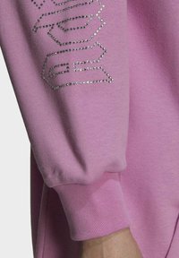 adidas Originals HOODIE DRESS - Dienas kleita - purple