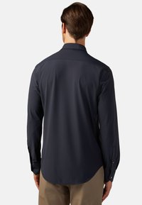 Boggi Milano B TECH SLIM FIT STRETCH - Krekls - navy blue