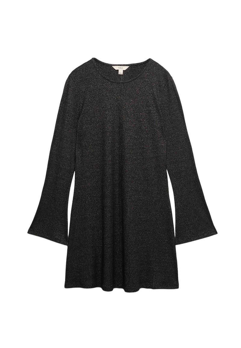 Czarna sukienka z długim rękawem, wykonana z błyszczącej, teksturowanej tkaniny. Posiada okrągły dekolt oraz rozszerzane rękawy, co tworzy sylwetkę w kształcie litery A.