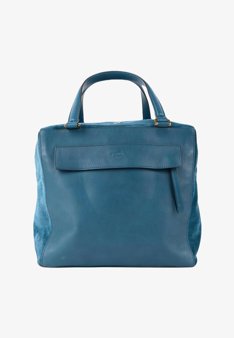 Sac à main en cuir bleu avec poignées courtes, une poche avant à rabat et des panneaux latéraux en daim.