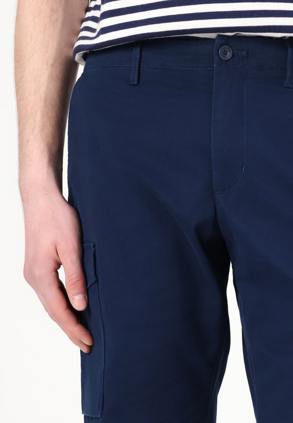 HARLEM  - Shorts - night sky3