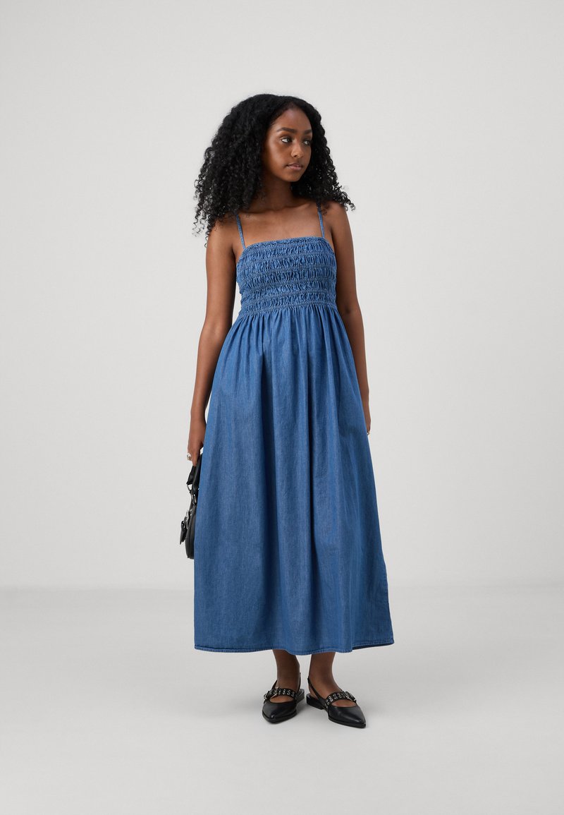 gap smocked maxi dress Women's Voile Smocked Waist Maxi Dress by Gap Tonal Blue Floral Petite Size L