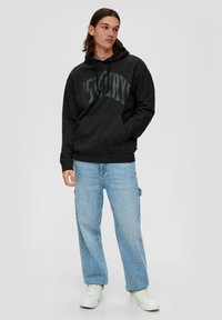 QS - Bluza z kapturem