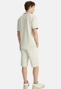 GAS BERMUDA - Shorts - avorio