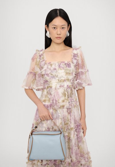 Needle & Thread WISTERIA FANTASY SMOCKED GOWN - Oblečenie na špeciálnu príležitosť - exclusive moonshine