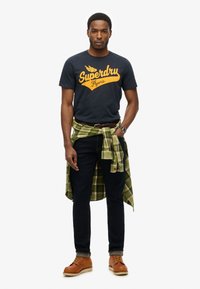 Superdry & Co SCRIPT niebieski