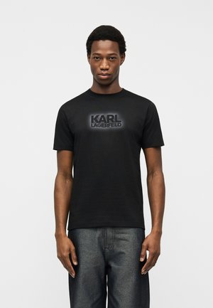 - T-shirt z nadrukiem