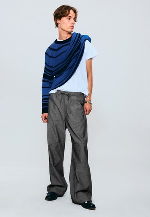 CHAMBRAY - Kelnės - black melange