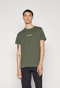 Kaotiko AZTEC UNISEX - Tričko s potlačou - army