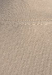 H.I.S Collegepaita - nougat