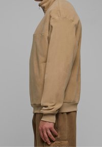 Urban Classics Fleecepullover - sand