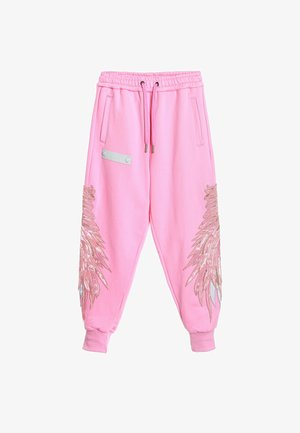 Pantalones de chándal rosa hechos de algodón, con una cinturilla elástica, bolsillos laterales y un bordado detallado de alas en las piernas.