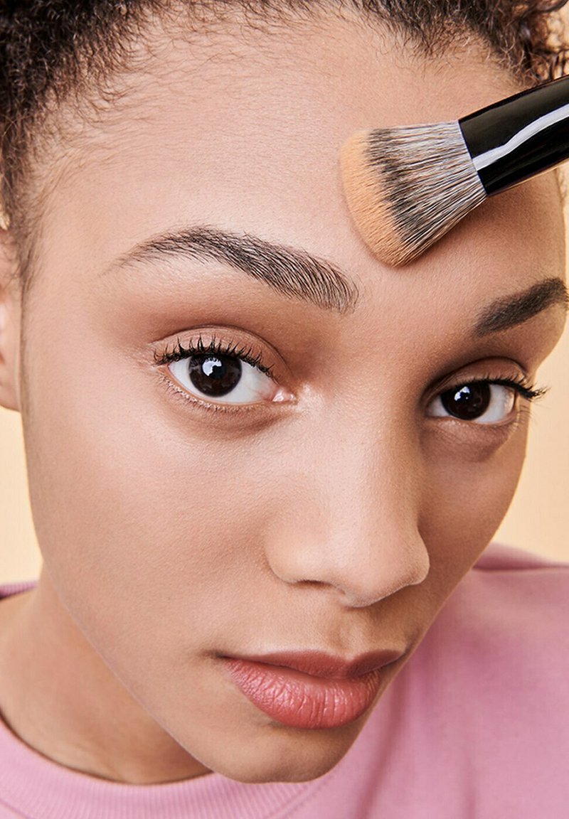 Damen Teint | SEPHORA COLLECTION MATTIERENDE KOMPAKTGRUNDIERUNG MATTE FOUNDATION Foundation 20. Crème / Cream/offwhite - QL76409 Damen Teint | SEPHORA COLLECTION MATTIERENDE KOMPAKTGRUNDIERUNG MATTE FOUNDATION Foundation 20. Crème / Cream/offwhite - QL76409