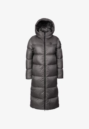 Lange, donzige winterjas in donkergrijs met een capuchon. Heeft een rits aan de voorkant, een doorgestikte ontwerp en een patchzak op de bovenarm.