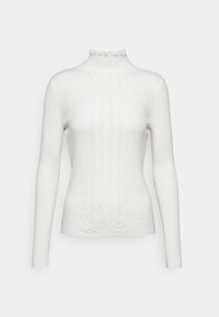 Weißer Pullover mit langen Ärmeln und Rollkragen, mit gerippter Struktur und dekorativem Zopfmuster entlang der Mitte, ausgestattet mit einem rüschenden Kragen.