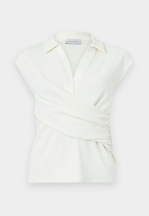 Anna Field Poloskjorter - egret