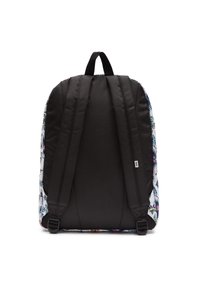 Czarne, wyściełane paski plecaka z kwiatowym wzorem po bokach oraz małą metką marki, na białym tle.