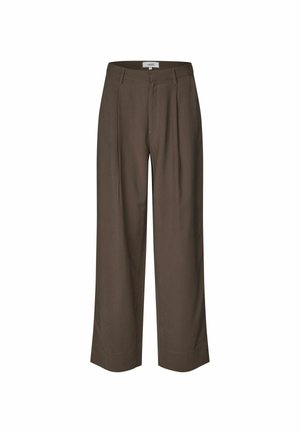 Pantalon marron à jambes larges avec une texture lisse, présentant des plis avant et une ceinture nette. Pas de poches visibles ni d'ornements.