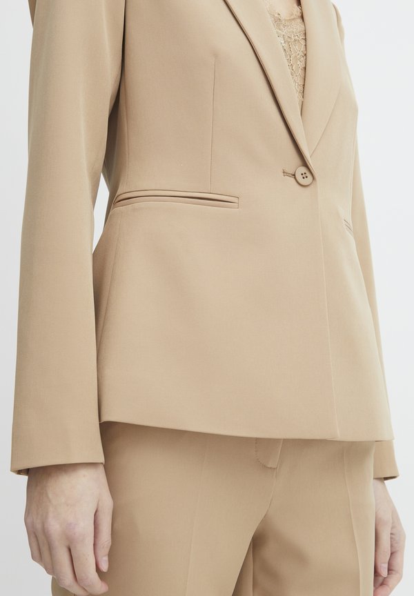 IHLexi - Blazer - tannin2