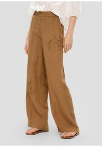 s.Oliver BLACK LABEL MIT VERZIERUNGEN - Broek - sandstein