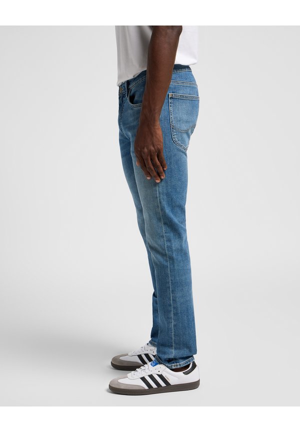 LUKE - Straight leg jeans - highland2