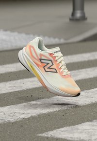 Δεν επιλέχθηκε, sea salt/pink lemonade/satsuma orange